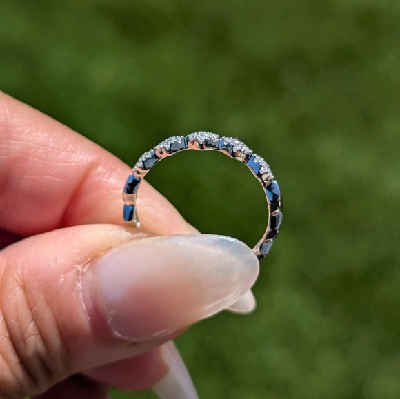 14K White Gold Diamond Segment Ring - Picture 2 of 8